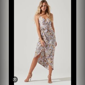 ASTR Mahalia Floral sweetheart dress